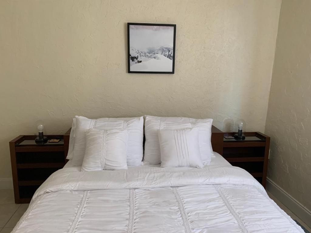 Cozy Private Room, Near The Airport - Free Parking - 01 Маями Екстериор снимка